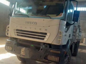 Iveco Trakker (T-380) 1998 is a truck for use in construction and off-road. Externally Long Vehicles