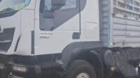 Iveco Trakker (T-380) 2016 (ከባድና ረዥምየጭነት ተሸከርካሪ ከተሳቢ ጋር ያለ 12.9 ሊትር ያልተከፈለ የባንክ እዳ አለበት) is a truck for use in construction and off-road. Externally Long Vehicles