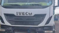 Iveco Trakker (T-380) 2016 (ከባድና ረዥምየጭነት ተሸከርካሪ ከተሳቢ ጋር ያለ 12.9 ሊትር ያልተከፈለ የባንክ እዳ አለበት) is a truck for use in construction and off-road. Externally Long Vehicles