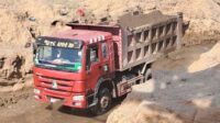 Sino Howo (336) 2017 (ማንዋል ማርሽ ደረቅ ጭነት ገልባጭ) 16 m3 Dump Truck Trailer