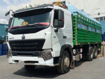 SINOTRUCK HOWO Cargo Truck 371 (A07) 2017 is long vehicles carry truck