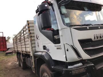 IVECO Trakker Tipper Truck (380T38WH) 2016 is a Truck Off-road. Externally Long Vehicles