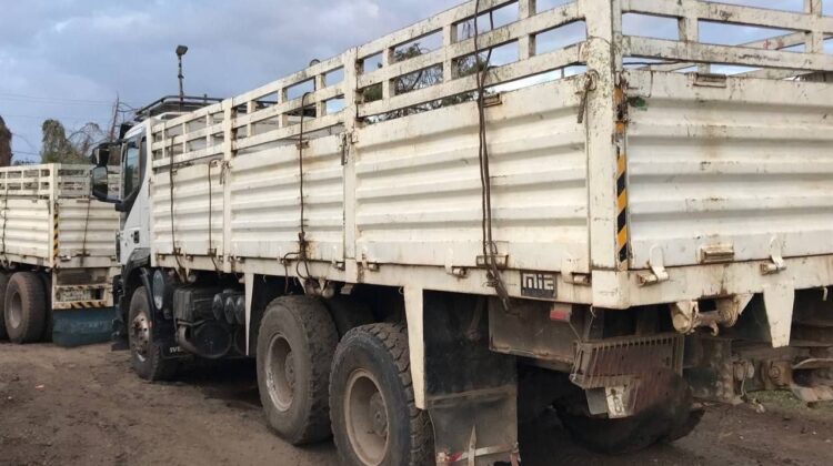 IVECO Trakker Tipper Truck (380T38WH) 2016 is a Truck Off-road. Externally Long Vehicles