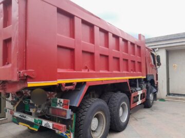 SINOTRUCK 2013 Red color HOWO 6×4 Truck Used Dump Truck