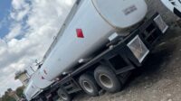 SINOTRUK HOWO Fuel Tank Truck 371 (ZZ1257N4347N1) 25 cbm 10 Wheels Steel Structure Oil Delivery Truck 2023 (with Bank)