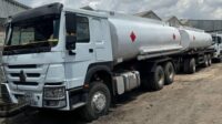 SINOTRUK HOWO Fuel Tank Truck 371 (ZZ1257N4347N1) 25 cbm 10 Wheels Steel Structure Oil Delivery Truck 2023 (with Bank)