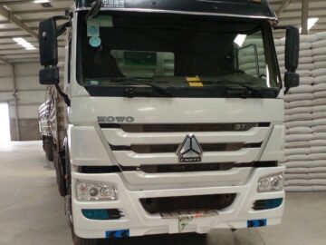 SINOTRUCK HOWO Carry Truck (371) 2016 is 6*4 Long Vehicles