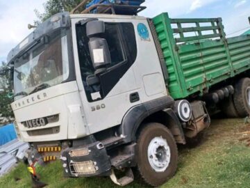 IVECO AD Trakker / AT 380T38 H 2005 tipper Cargo trailer Truck