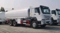 SINOTRUK HOWO Fuel Tank Truck 371 25(2023) 10 Wheels Steel Structure Tanker