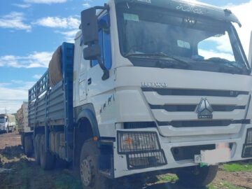 SINOTRUK HOWO Cargo Truck 371 is 2021 Trail With Semi Trail Truck