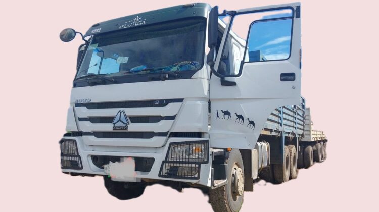 SINOTRUK HOWO Cargo Truck 371 is 2021 Trail With Semi Trail Truck