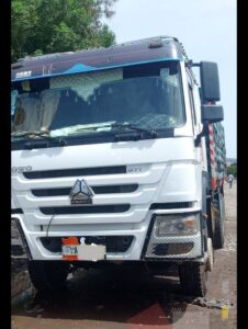 Lorry Truck SINOTRUK HOWO 371