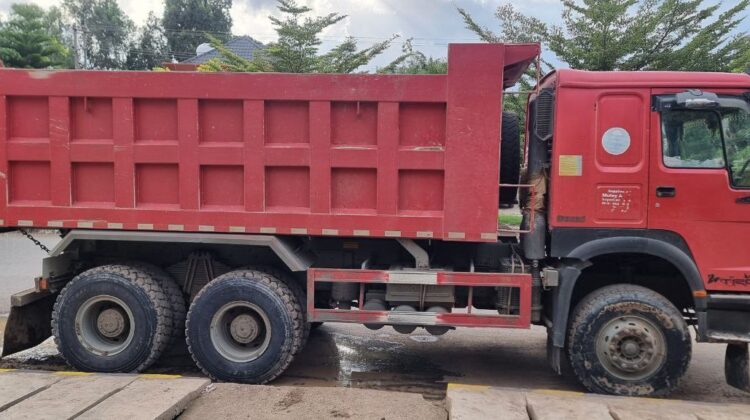 Used Howo 10 Wheel Dump Truck Tipper Truck 6×4 Sinotruk 2021