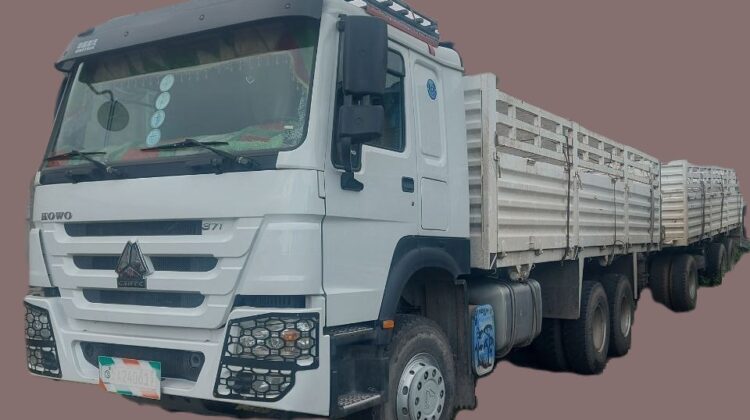 SINOTRUK HOWO Cargo Truck 371 is 2022 Trail With Semi Trail Truck