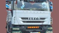 IVECO TRAKKER 380 T3 (2010) 6×4 is Cargo Truck