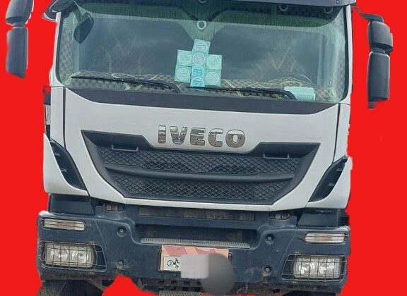 IVECO TRAKKER 380-T38 Fence Cargo Truck is 2017 Truck & Traillers